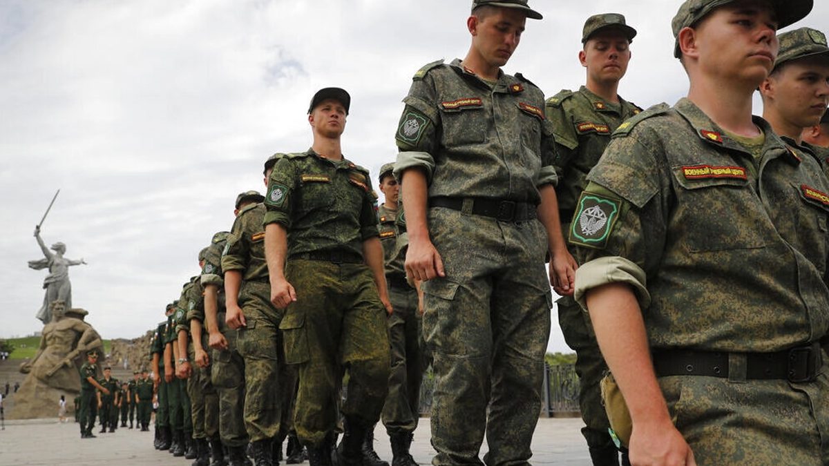 Vladimir Poutine signe un décret pour augmenter l&rsquo;effectif de l&rsquo;armée russe