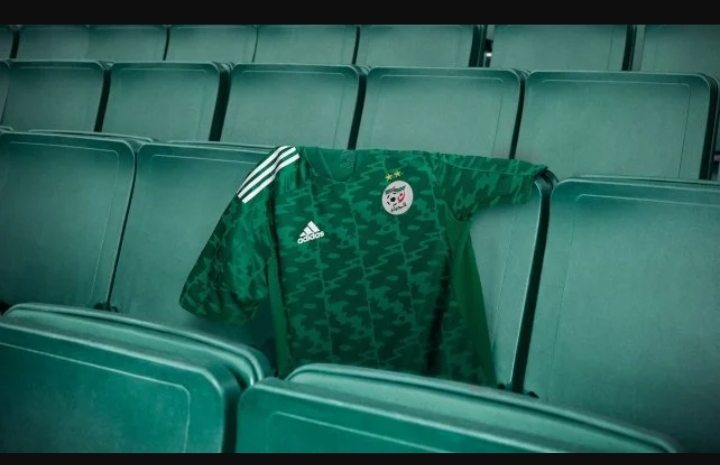 Le Maroc ordonne à Adidas le retrait du nouveau maillot de l&rsquo;Algérie