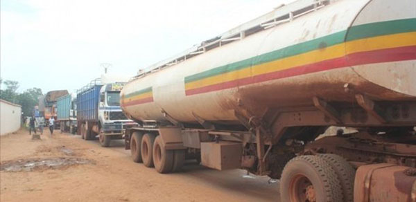 Nitrate stocké à Ngoundiane : la Guinée refuse d&rsquo;accueillir le premier convoi sur son sol