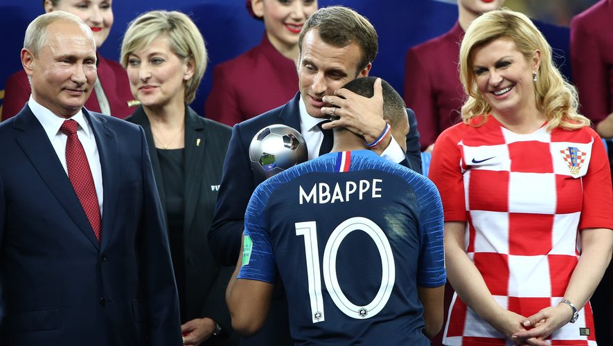 Macron se rendra mercredi au Qatar pour la demi-finale France-Maroc