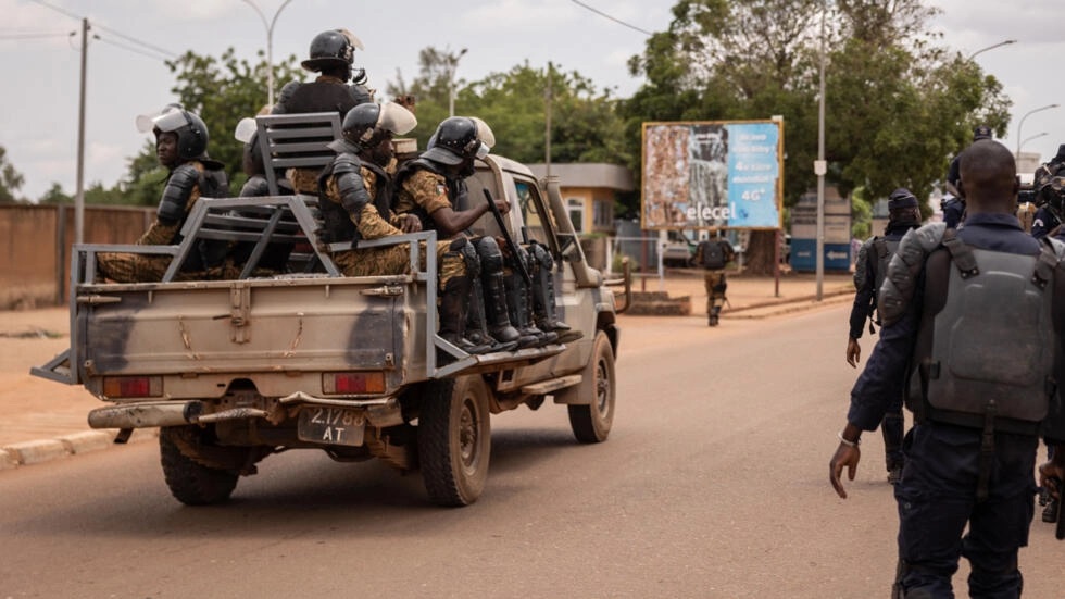 La Côte d&rsquo;Ivoire livre du matériel militaire au Burkina Faso pour lutter contre l&rsquo;insécurité