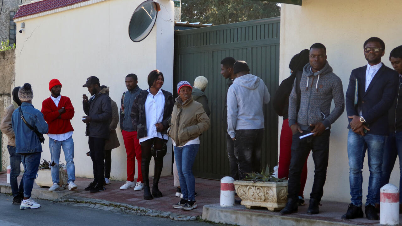Agressions de migrants en Tunisie: des centaines d’Ivoiriens postulent au rapatriement